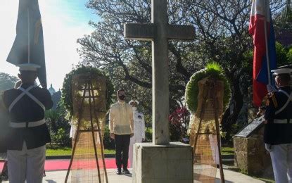 Isko likens health workers to Battle of Manila ‘heroes’.